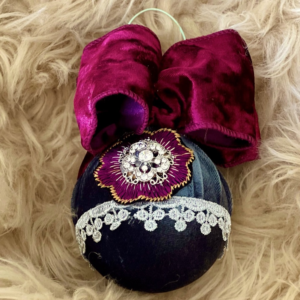 Handmade Velvet Christmas Ornaments, with Rhinestones. Color can made to order.